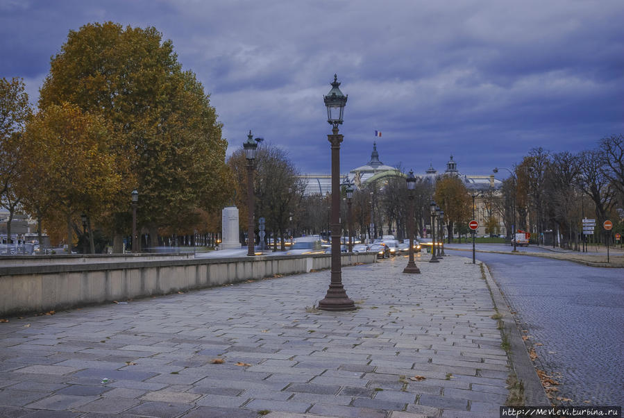 На рассвете Париж, Франция