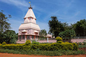 Индуистский храм в Джинже
