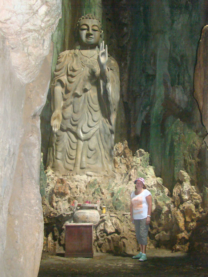 Мраморные горы. Пещеры и Будды Дананг, Вьетнам