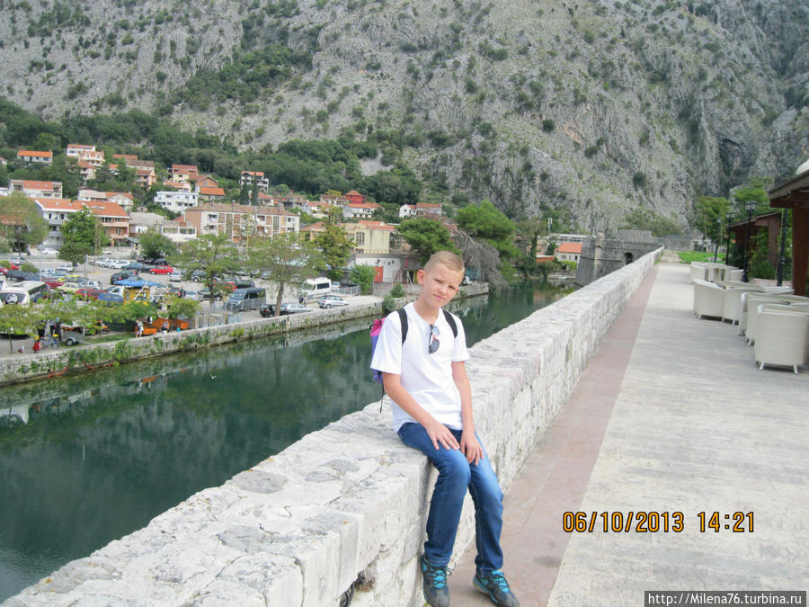 Крепостная стена у реки Шкудра Котор, Черногория