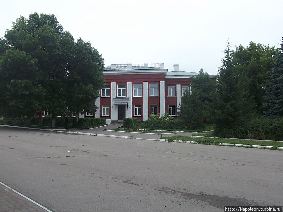 Мы со спасска. Памятники спасска-дальнего. Мы со спасска. Зубова поляна советская 31а. Памятник обелиск спасск дальний.