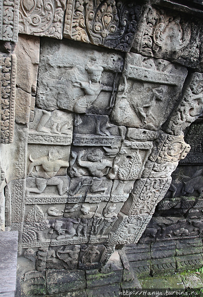 Храм Бапуон. Барельеф северной гопуры второго уровня. Фото из интернета