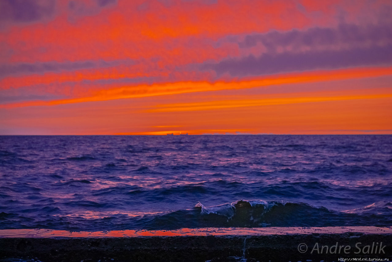 Сквозь волну Рига, Латвия
