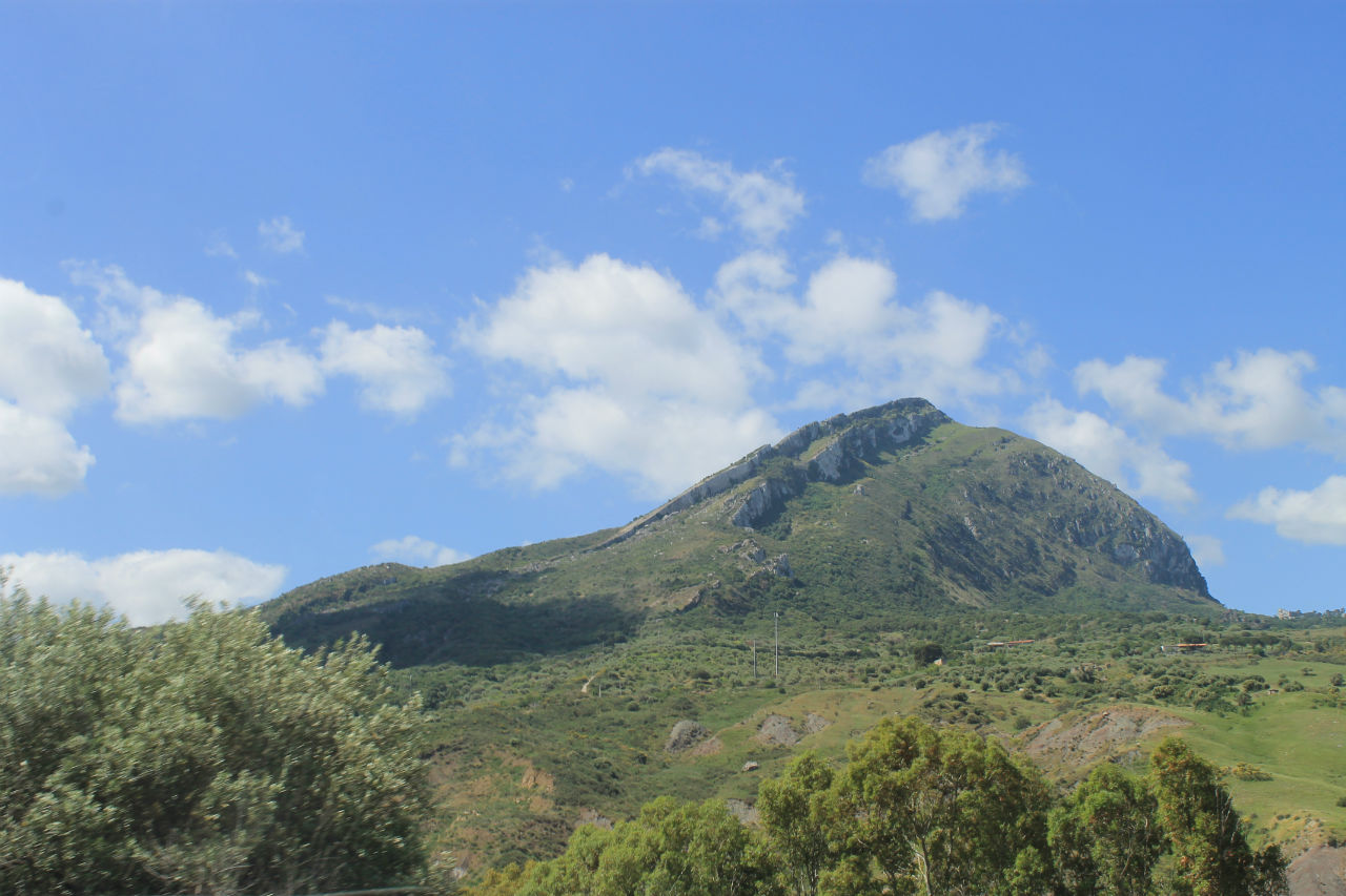 День 4. Самый высокий вулкан Европы Этна Вулкан Этна Национальный Парк (3350м), Италия