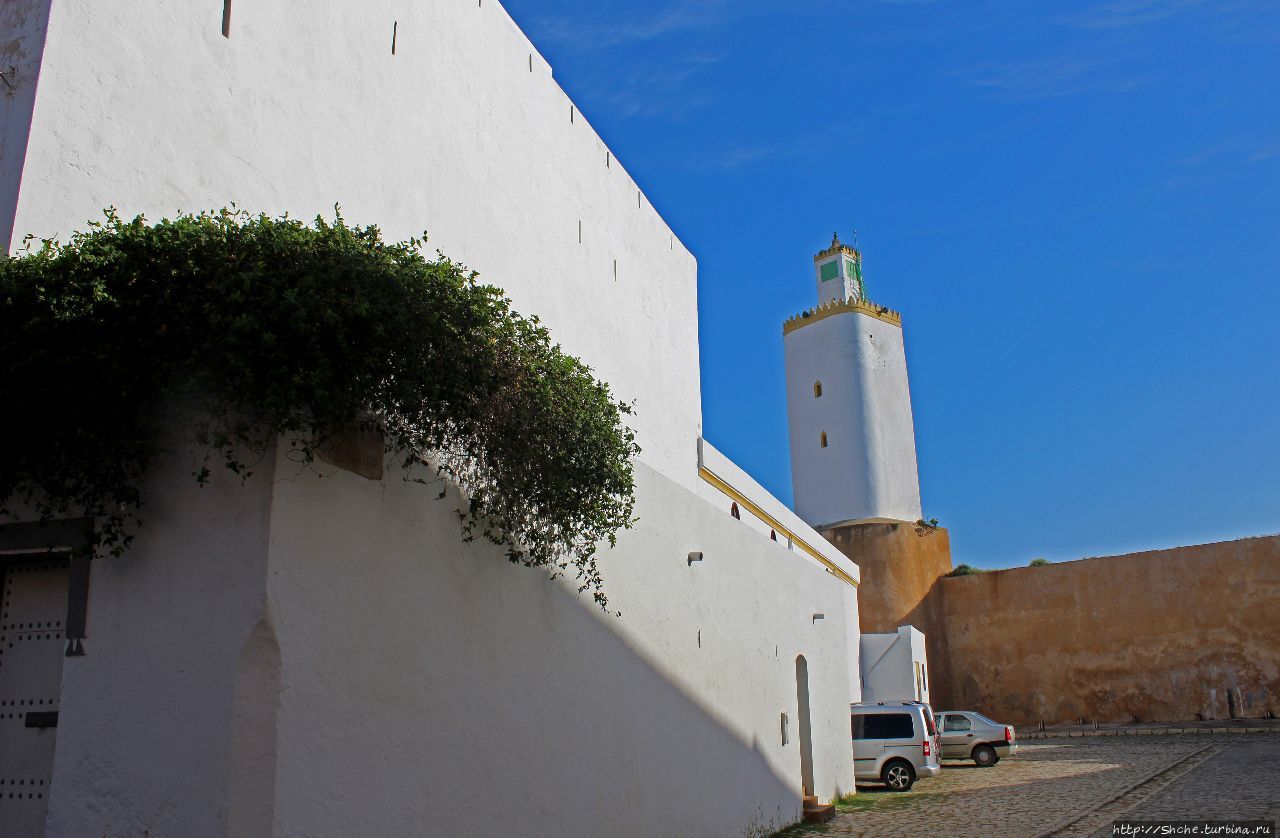 Марокканский колорит внутри старой португальской крепости
