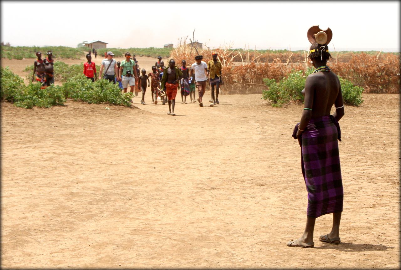 Южная Эфиопия — деревня племени Дасенеч Нижняя долина реки Омо, Эфиопия