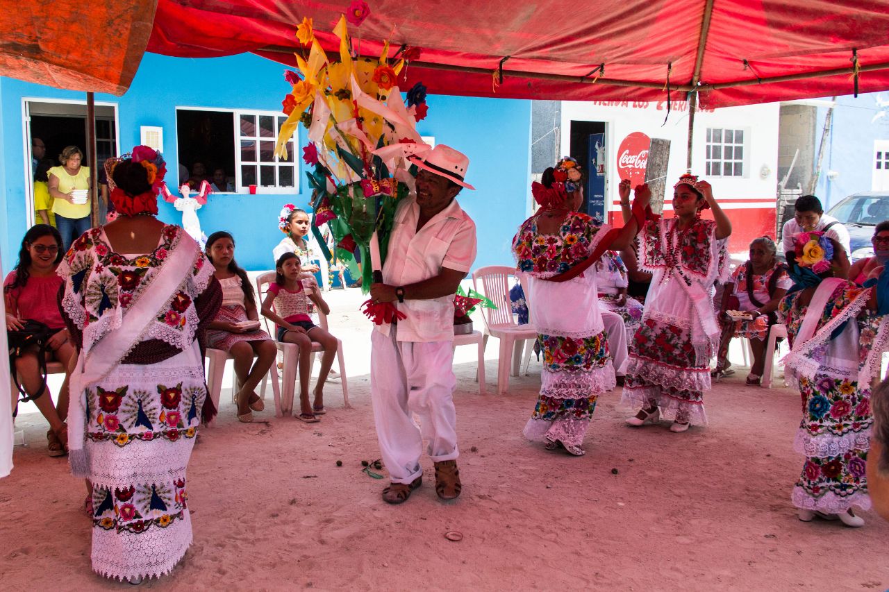 праздник танца в Лас Колорадас Лас-Колорадас, Мексика