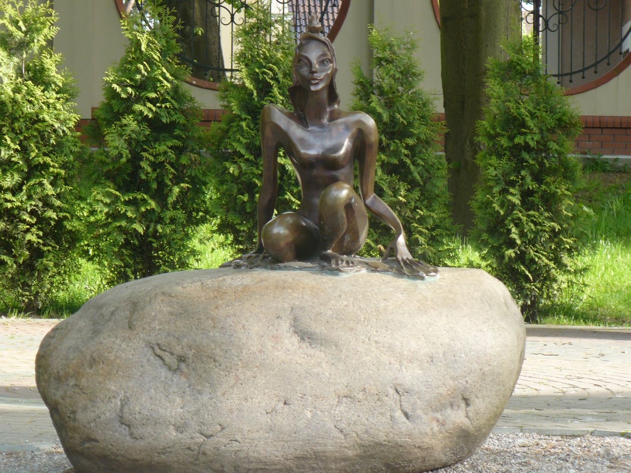 Скульптура «Царевна-Лягушка» Светлогорск, Россия