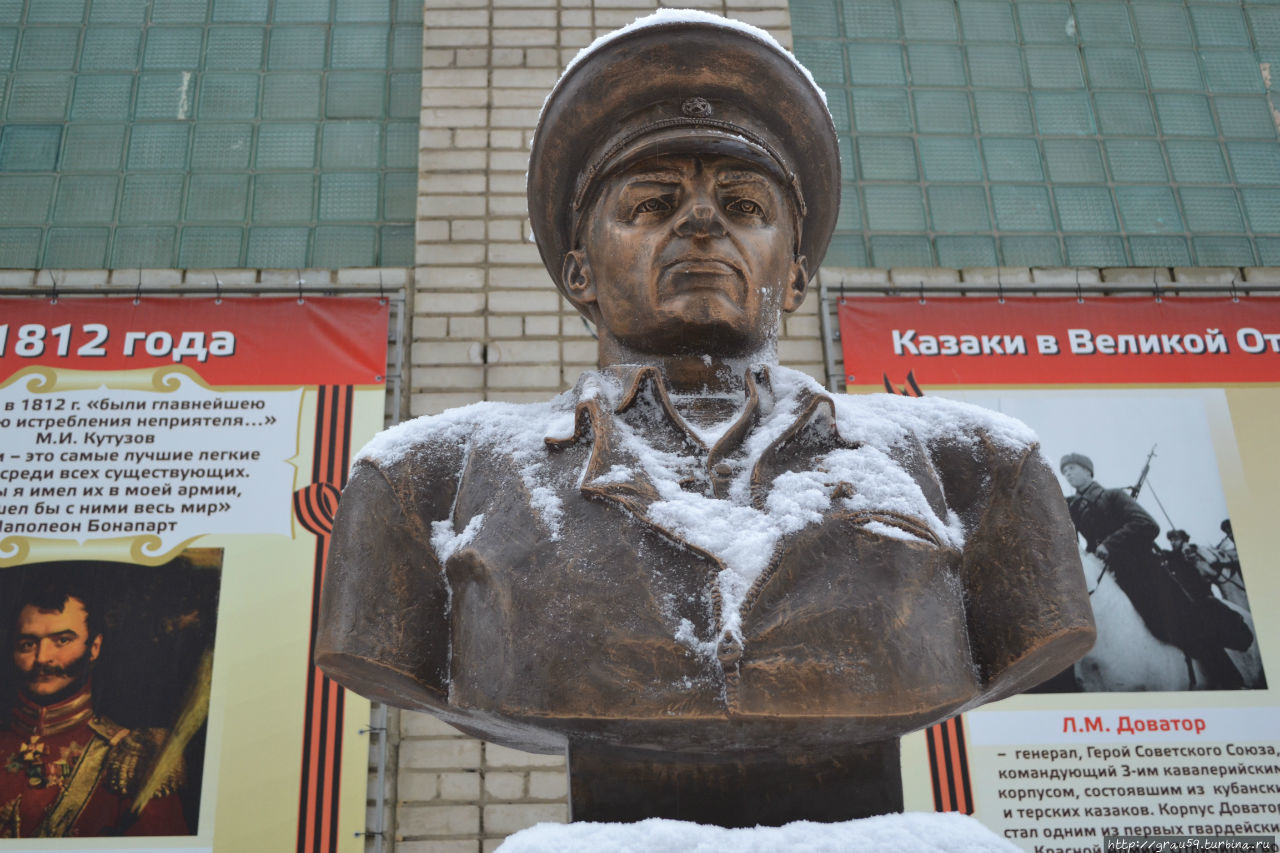 Памятник Маргелову В.Ф. / The Monument To V. F. Margelov