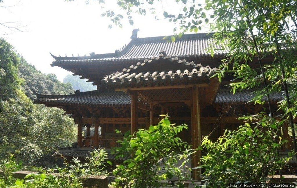 Неделя в даосском монастыре Уишань, Китай