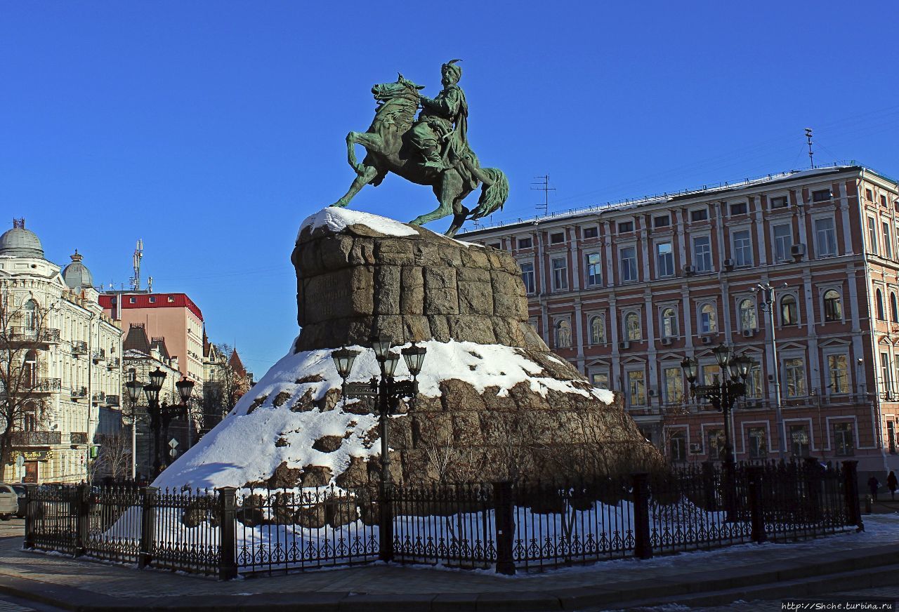 Памятник богдану хмельницкому в киеве фото