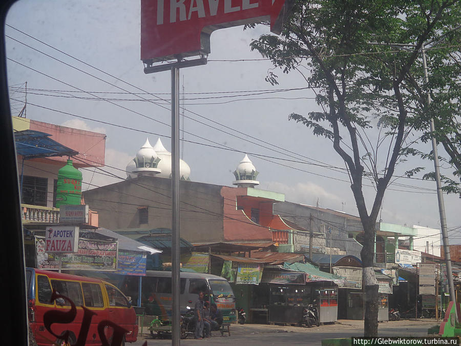 Медан. Автовокзалы Медан, Индонезия