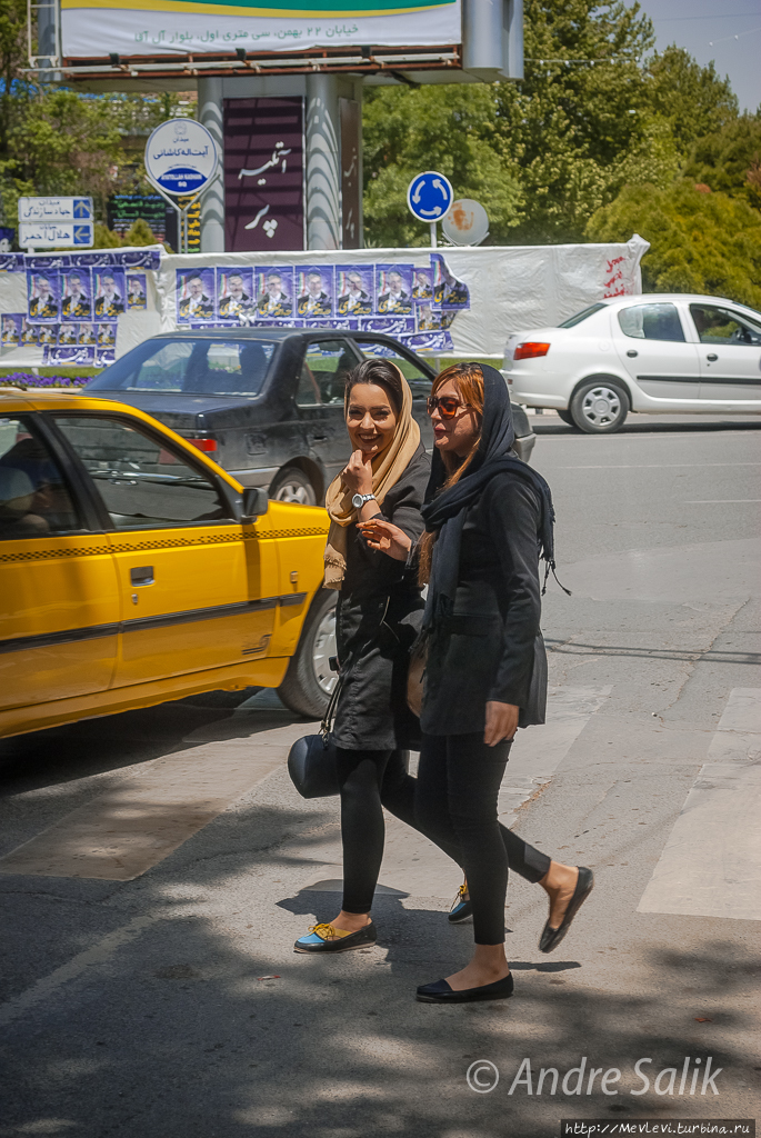 На высоте 2,000 Керманшах, Иран