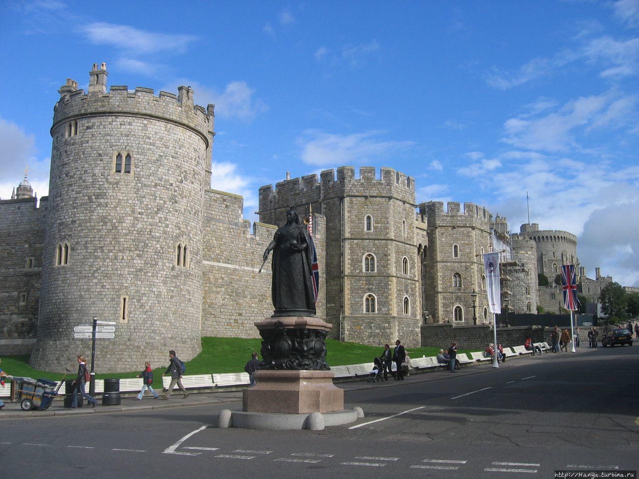 Памятник Королеве Виктории в Виндзоре Виндзор, Великобритания