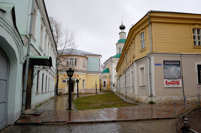 На улочке в старом городе Владимир, Россия