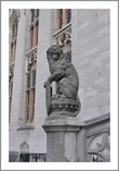 Здание провинциального суда в Брюгге. Детали фасада. Фото из интернета