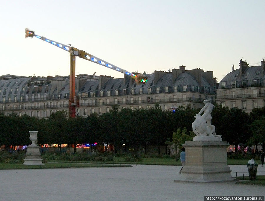 Луна-парк будет работать и после закрытия сада. Добро пожаловать!