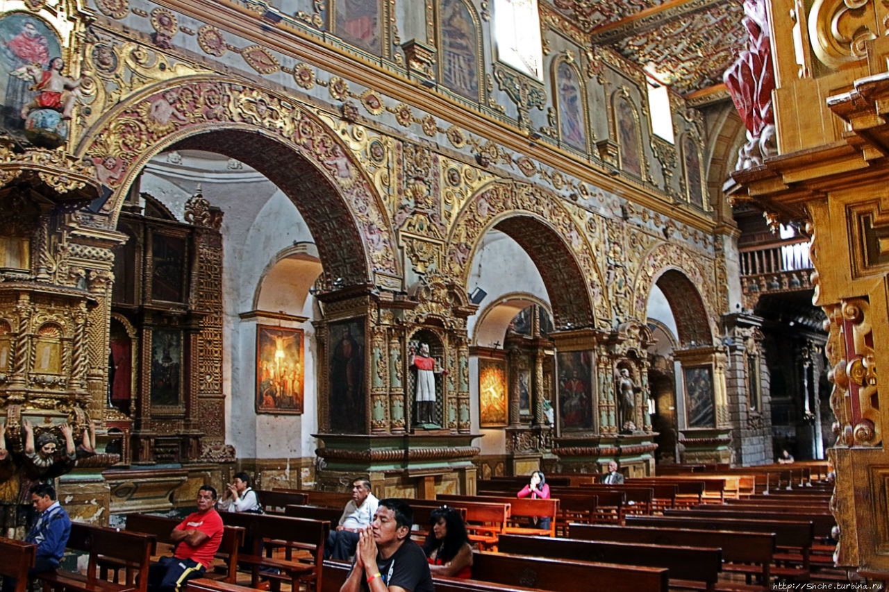 Церковь святого Францизска Кито, Эквадор