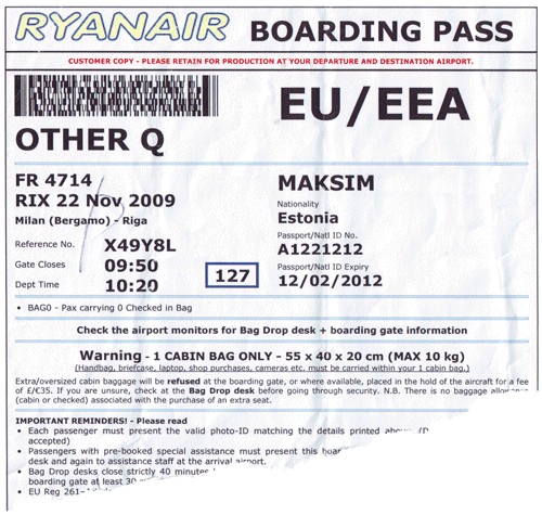 Аккуратно оторванный boarding pass ;) Рига, Латвия