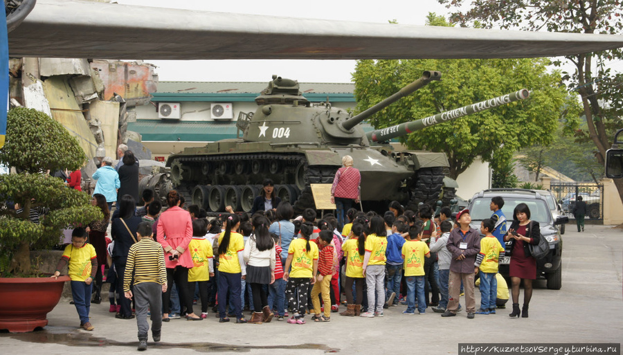 Вьетнамский музей военной истории — наружная экспозиция Ханой, Вьетнам