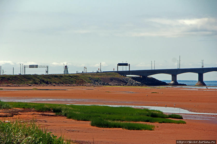 Scenic Lookout, View of Confederation Bridge Борден-Карлтон, Канада