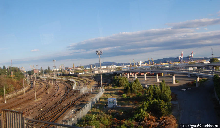 Здание железнодорожного вокзала / Burgas Railway Station