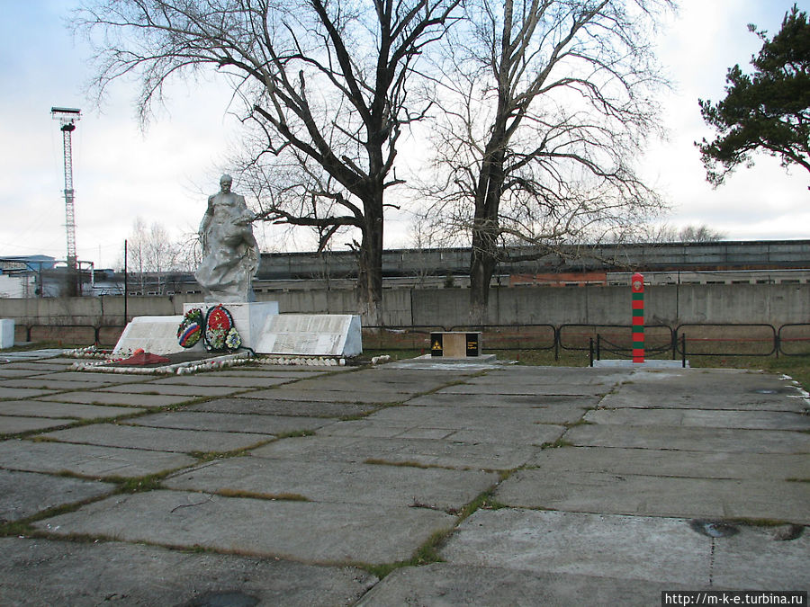 Памятник воинам погибшим в Великую отечественную войну Новоуткинск, Россия