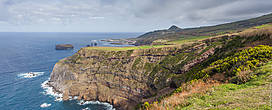 Мыс недалеко от терм. Фотография сделана с обзорной точки Viewpoint of Ponta do Escalvado.