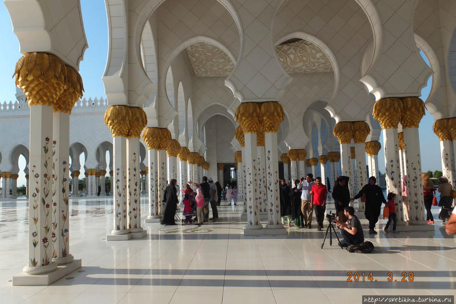 Грандиозная мечеть Шейх Заида