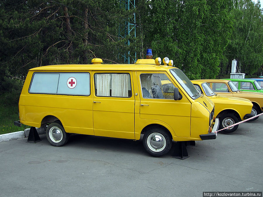 Первый настоящий микроавтобус — рижский РАФ. Новосибирск, Россия