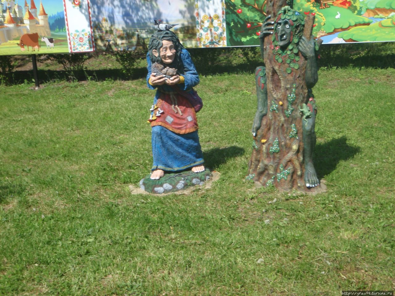 Во дворе музея кукол Чаплыгин, Россия