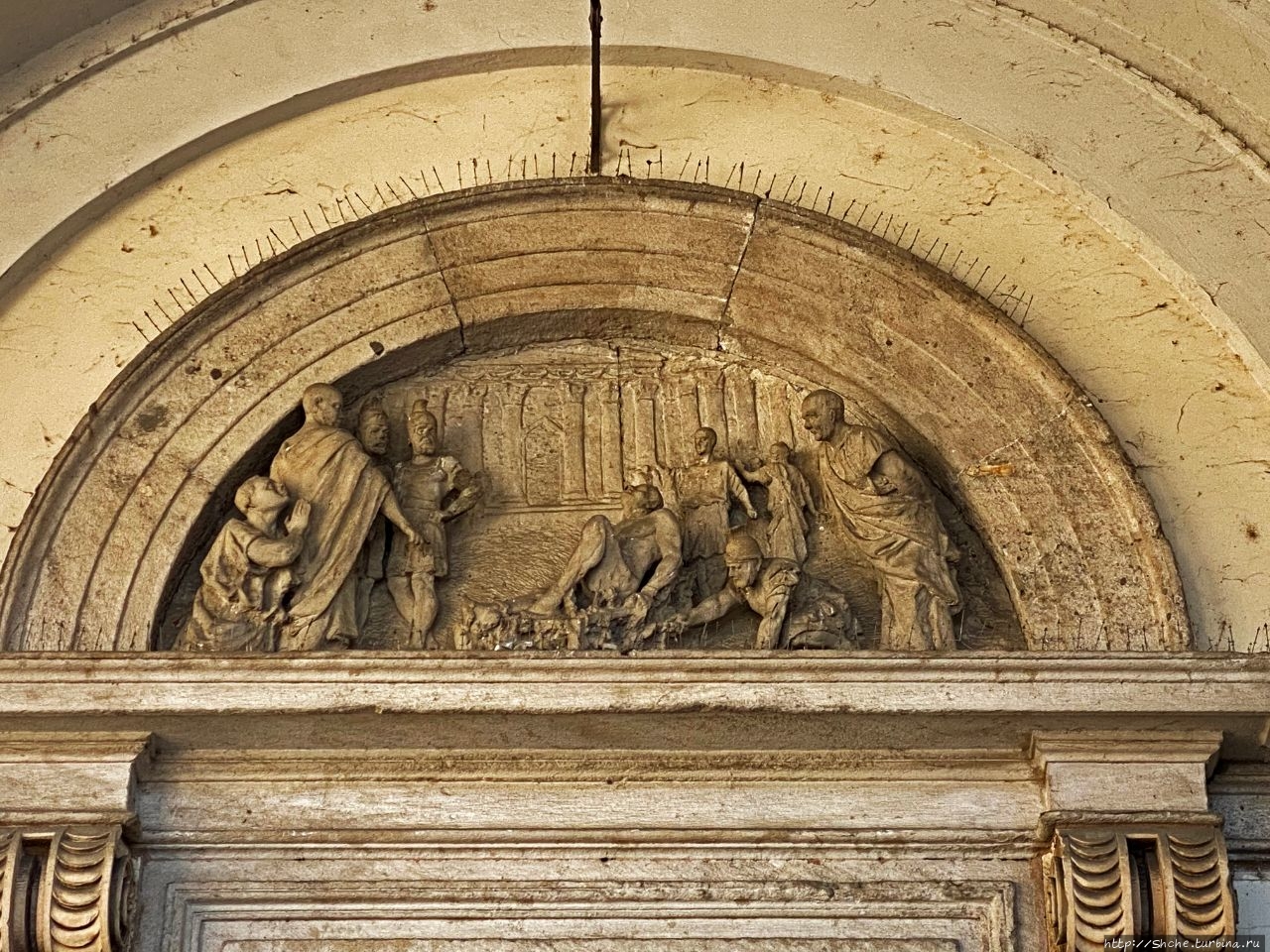 Базилика Сан-Лоренцо Маджоре Милан, Италия