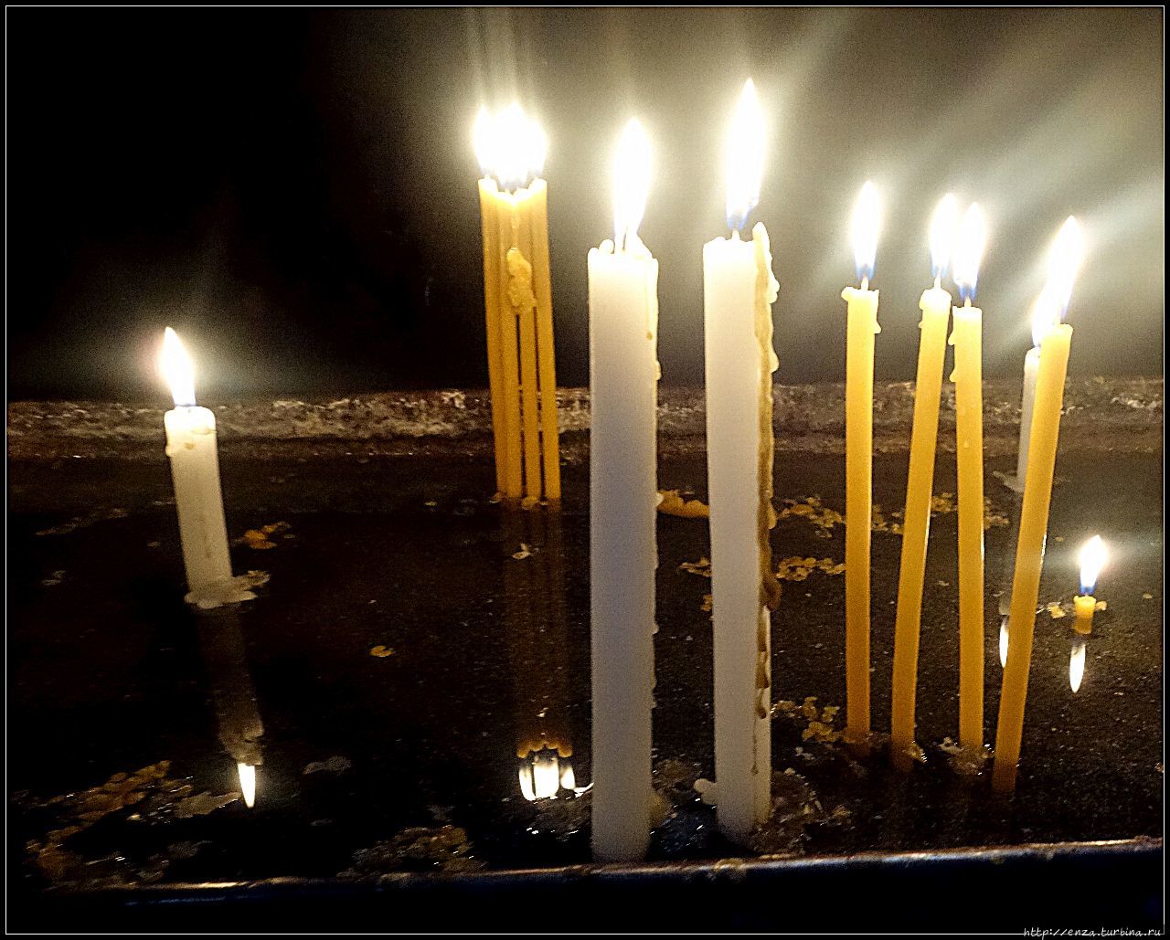 Свечи в армянских храмах 