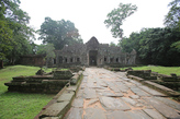 Западные ворота-гопура третьего корпуса-вложения храмового комплекса Пре-Кхан