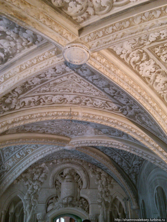 Синтра. Интерьеры дворца Пена Синтра, Португалия