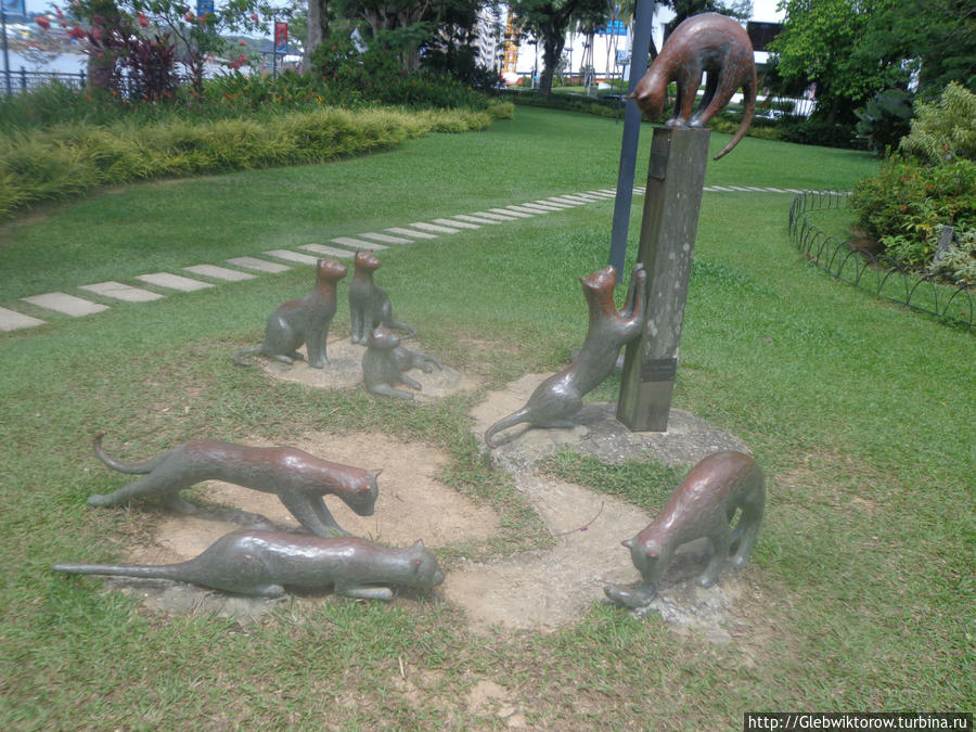 Памятник котам Кучинг, Малайзия