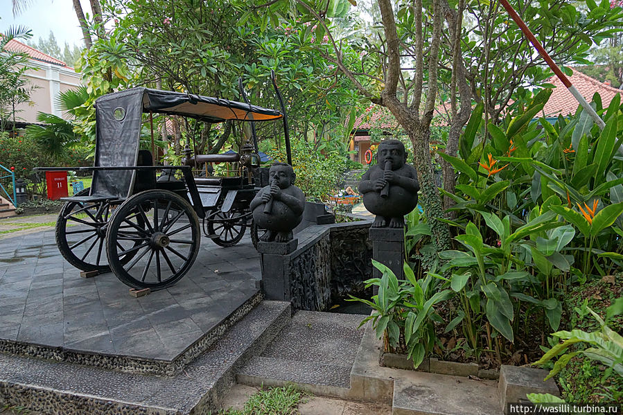 Парк отеля Melia Purosani 5*. Джокьякарта.