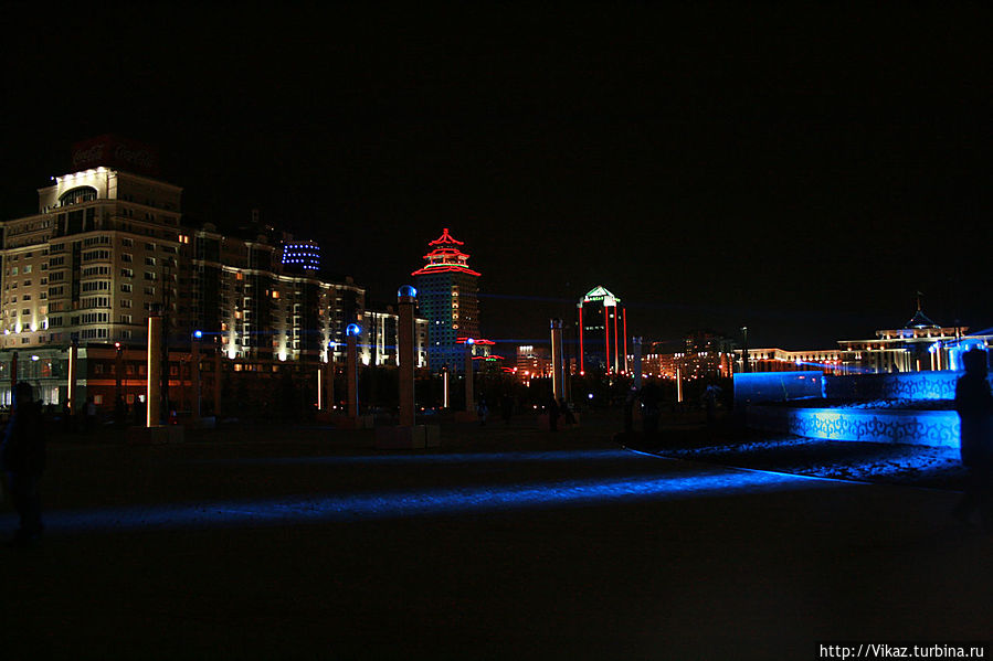 Ночной город Астана, Казахстан