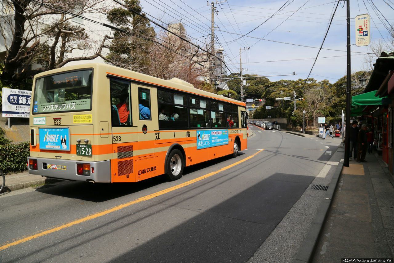 Автобус с центральной железнодорожной станции до великого Будды Камакура, Япония
