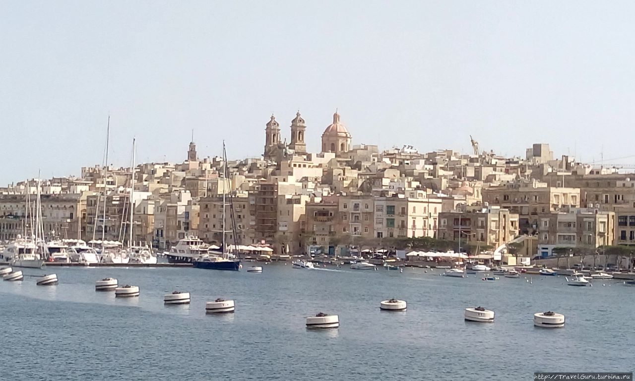 Вид на Валетту из города Биргу Остров Мальта, Мальта