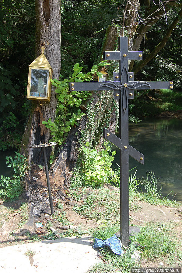 Источник Святого мученика Василиска Команы, Абхазия