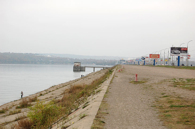 На плотине Иркутской ГЭС Иркутск, Россия