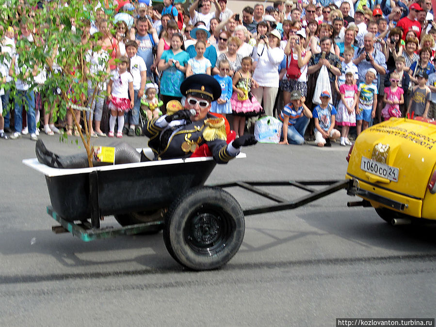 Автомобиль развлекательного комплекса 