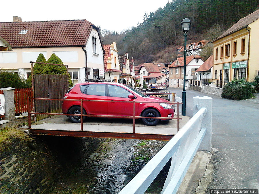 Необъяснимая привлекательность провинциального городка Карлштейн, Чехия