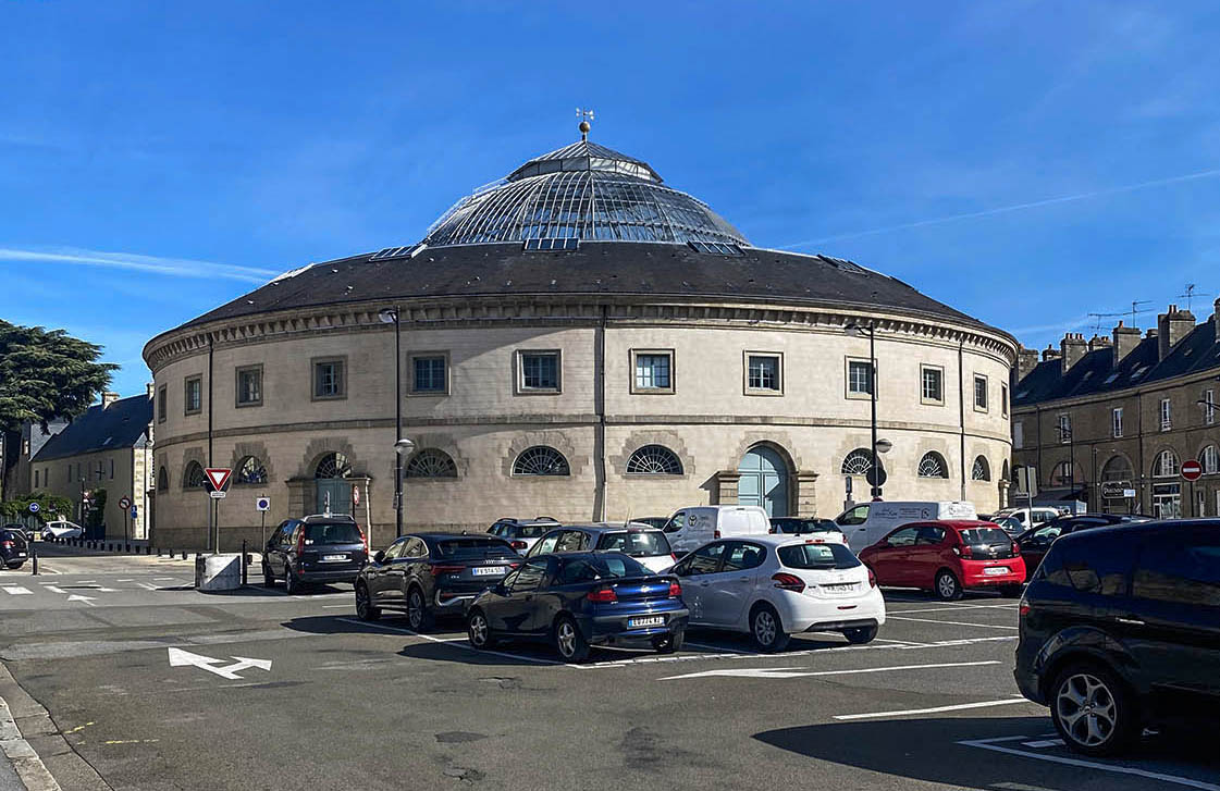 Незнакомец-Алансон Аленсон, Франция Незнакомец-Алансон Аленсон, Франция