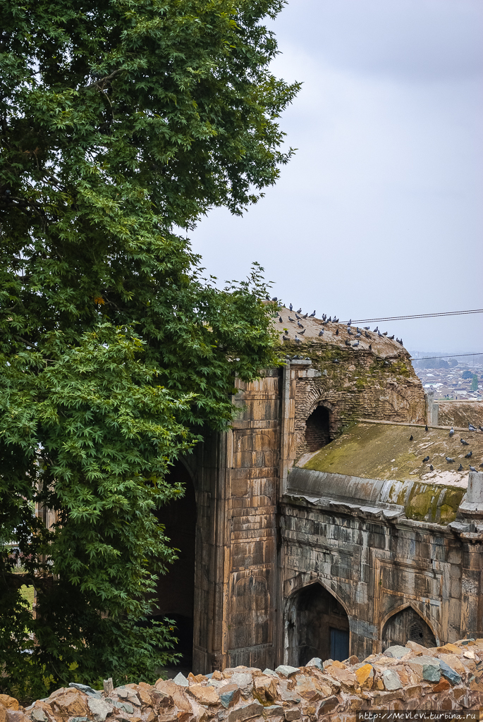 Древняя дарга в Шринагаре Шринагар, Индия