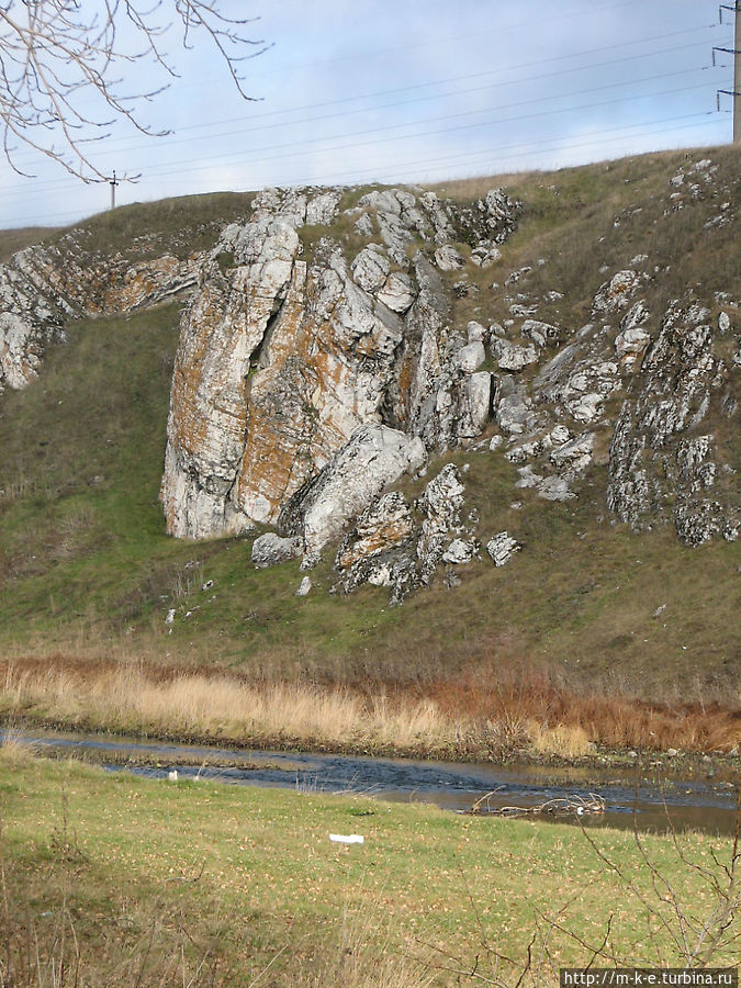 Вот она скала с расщелиной