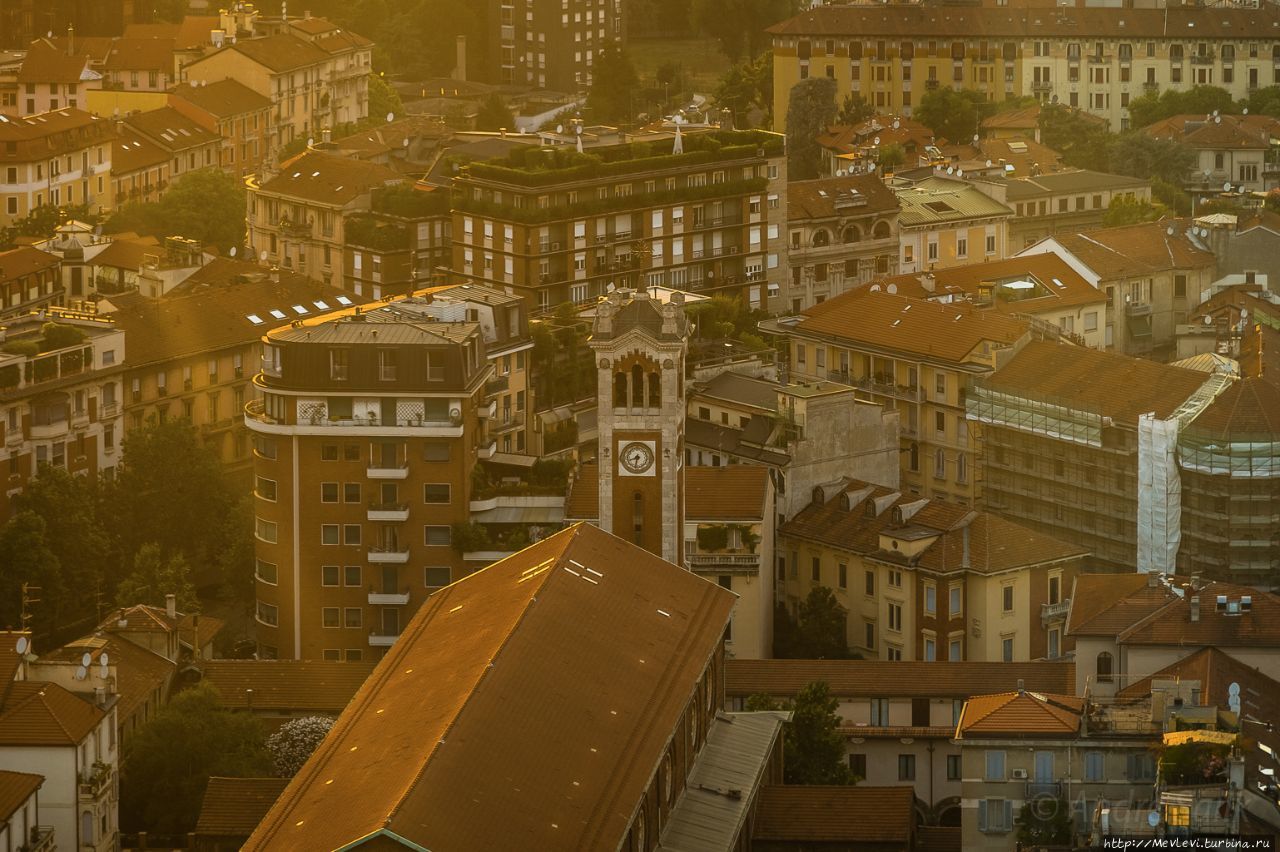 Torre Branca — панорама на весь Милан Милан, Италия