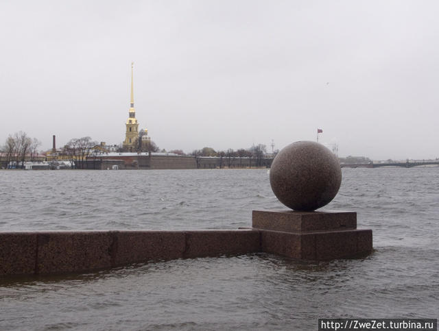 Рядовое питерское наводнение (фото из интернета) Кронштадт, Россия