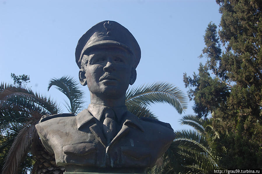 Памятник Георгию Афксентиоу Ларнака, Кипр